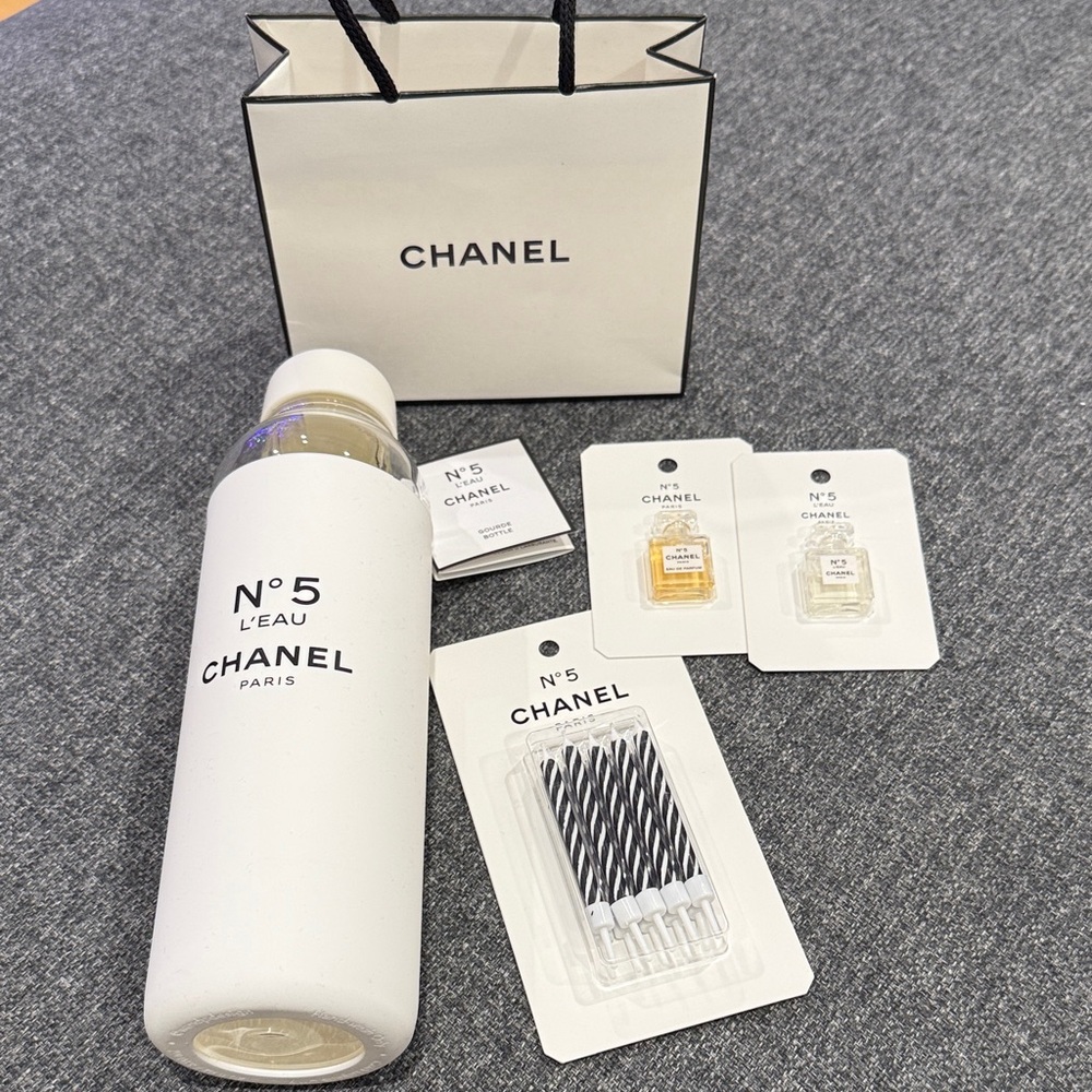 CHANEL N°5 L'Eau Water Bottle